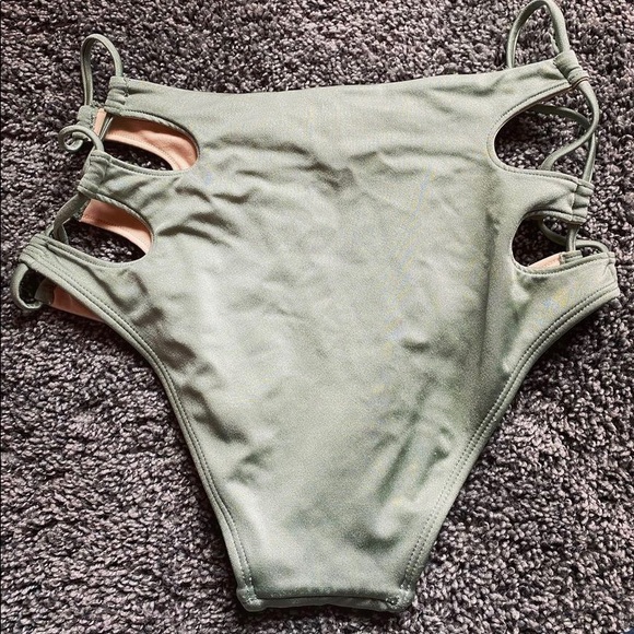 Never worn - Picture 3 of 4